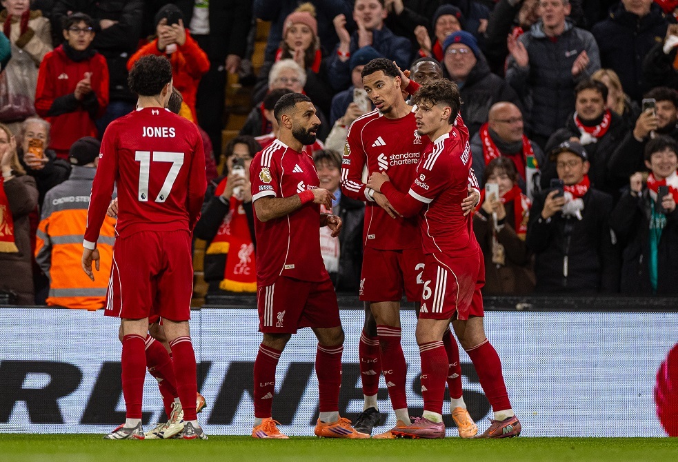 بعد 24 ساعة.. لاعب ليفربول يخسر رقمه القياسي في البريميرليغ (فيديو)