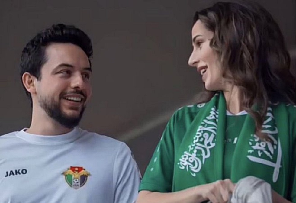 في الملعب.. الأمير الحسين والأمير هاشم يحتفلان مع لاعبي الأردن بالتأهل لنهائي كأس العرب 2025 (فيديو)