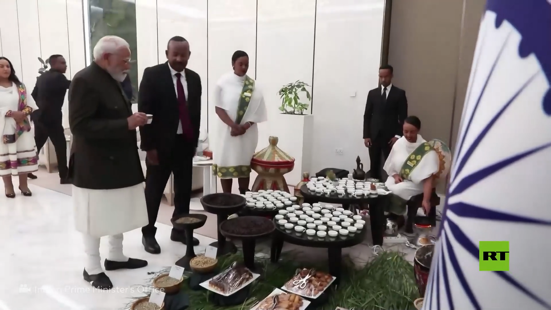 مودي وآبي أحمد يتناولان القهوة المحلية ويستمتعان بالموسيقى في أول رحلة للزعيم الهندي إلى إثيوبيا