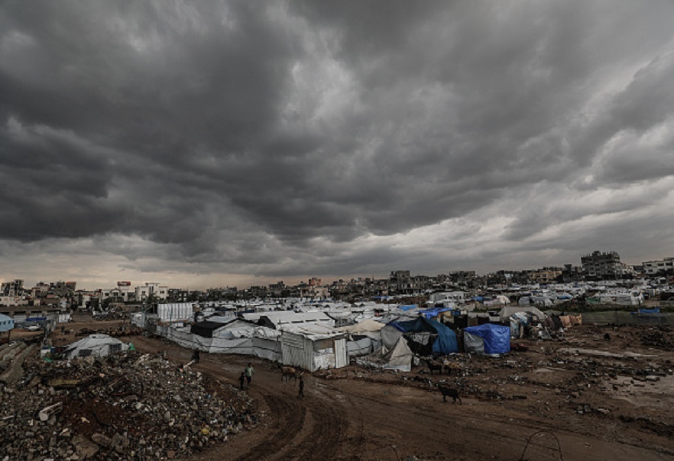 ارتفاع وفيات البرد في غزة إلى 13 حالة.. ودعوات عاجلة لتوفير وسائل التدفئة