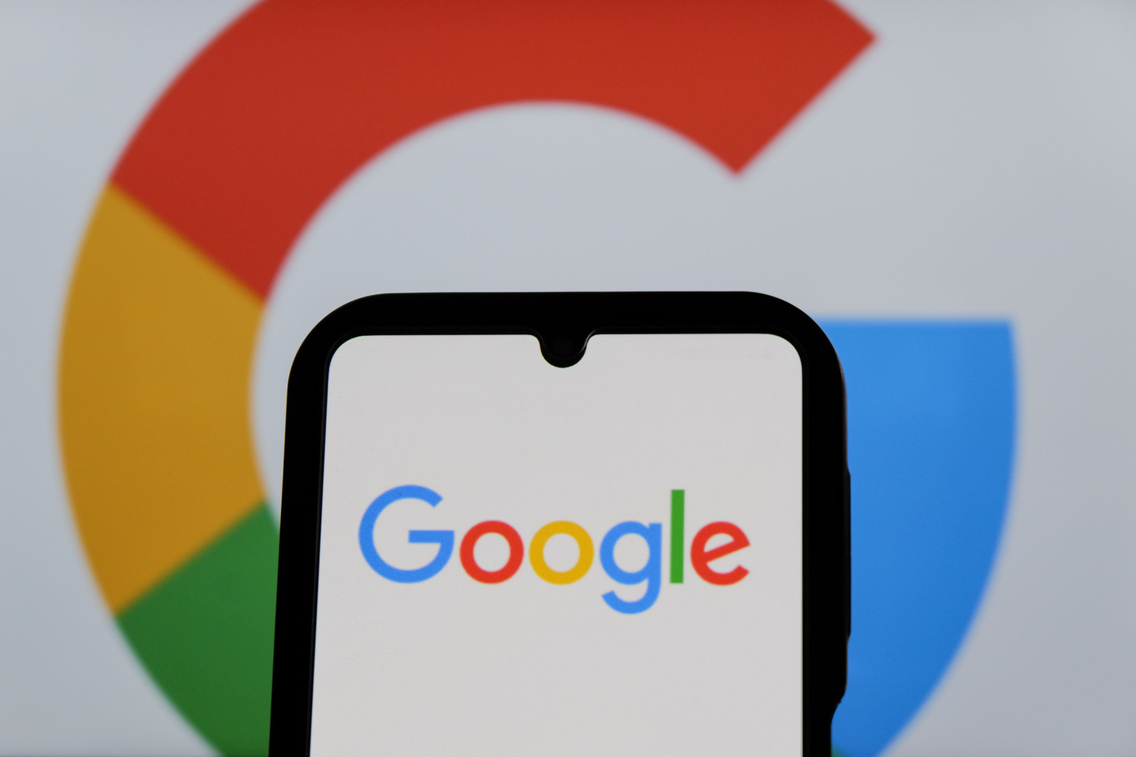 غوغل تطلق مساعدا رقميا جديدا يعمل بالذكاء الاصطناعي