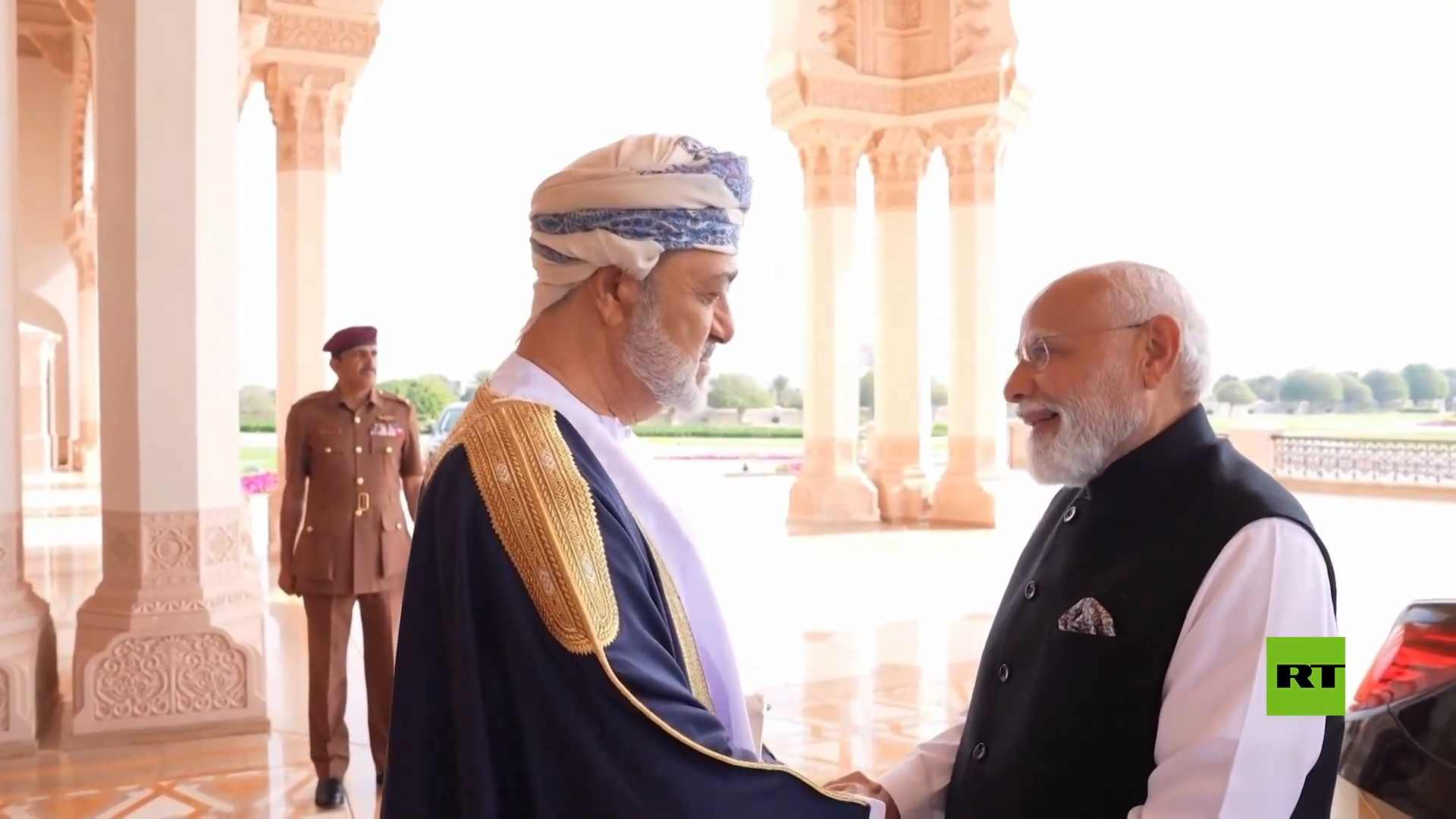 مشاهد من لقاء سلطان عمان مع رئيس الوزراء الهندي في مسقط