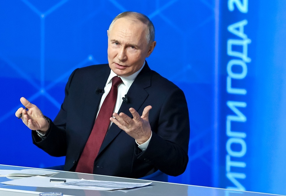 من كان يقصد بوتين بعبارة "الخنازير الأوروبية"؟