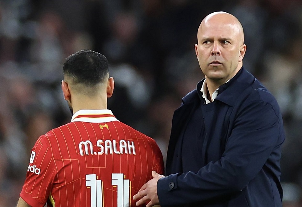 نعم أم لا؟.. مدرب ليفربول يجيب بكلمة عما إذا كان يرغب في عودة صلاح بعد كأس أمم إفريقيا!