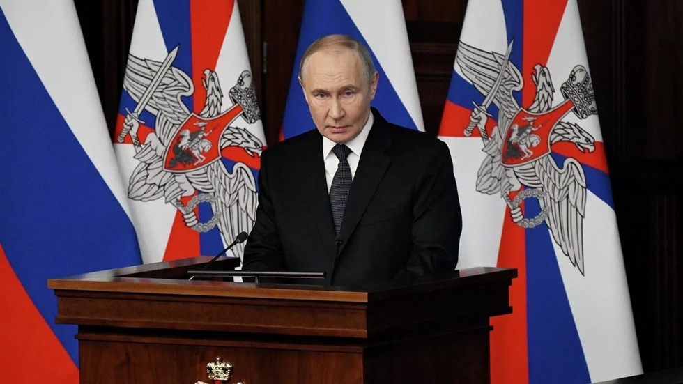 بوتين يهنئ موظفي أجهزة الاستخبارات الروسية بيومهم المهني ويشيد بأدائهم