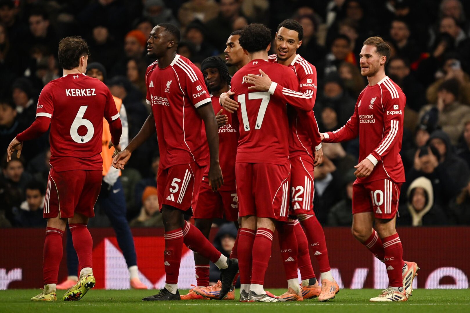 رغم الفوز على توتنهام.. ليفربول يتلقى ضربة قوية (فيديو)