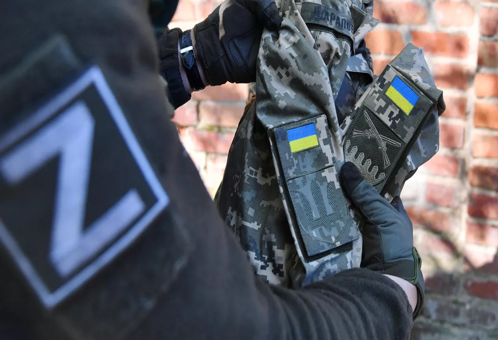 مصدر أمني روسي يتساءل عن سبب حمل مجنّدات قوات "شكفال" الأوكرانية