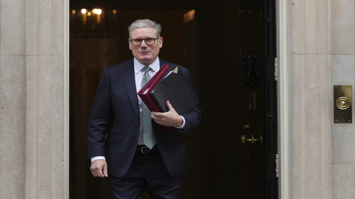 ستارمر وترامب يناقشان الأزمة الأوكرانية خلال محادثة هاتفية