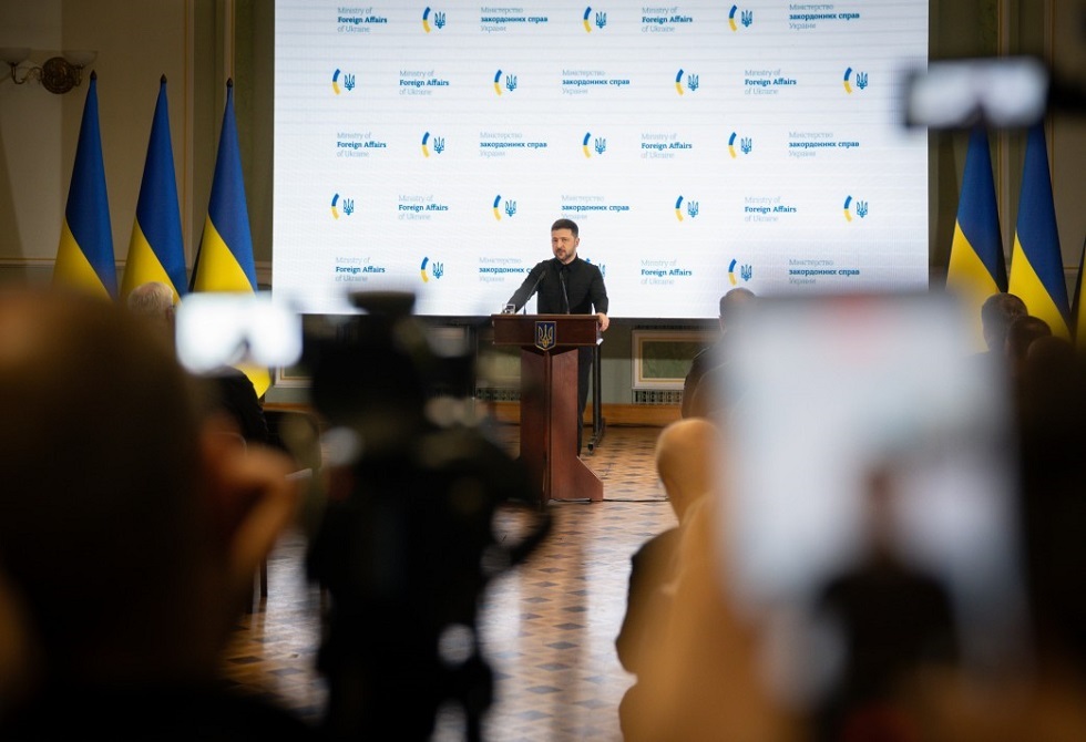 زيلينسكي يطرح خطة للسلام من 20 بندا لا تشمل التخلي عن الانضمام لـ"الناتو" والأراضي