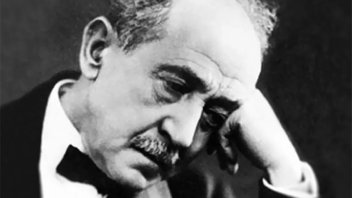 مصر.. إزالة ضريح أمير الشعراء أحمد شوقي