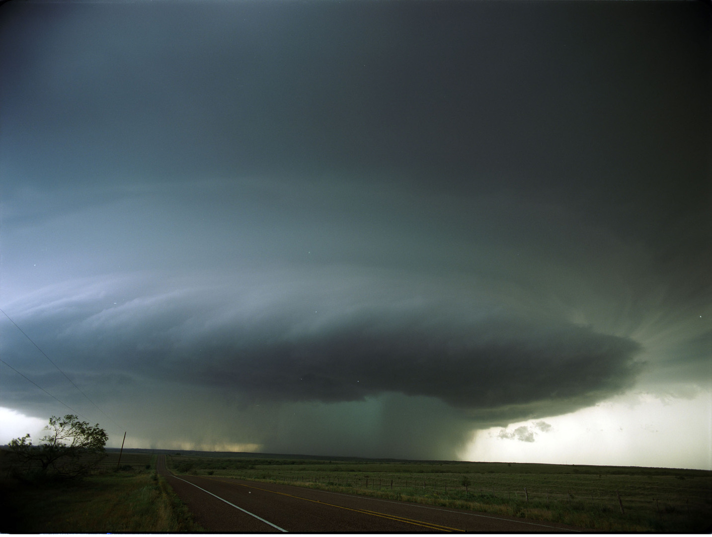 أبرز الكوارث الطبيعية التي ألمّت بالأرض عام 2025 (فيديو+صور)