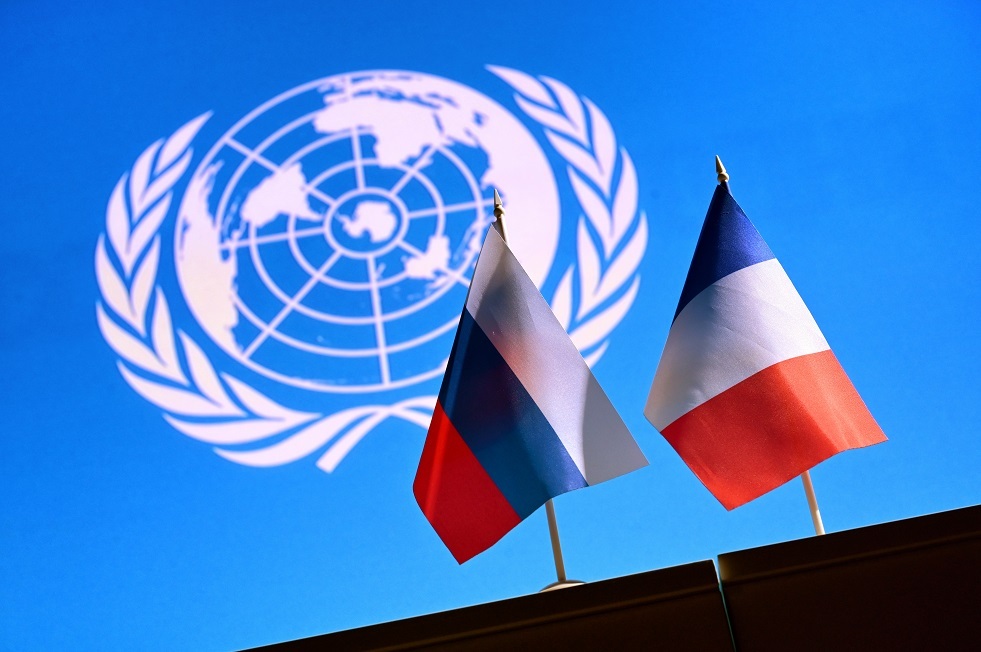 فيليبو يتهم الجنرال بالوميرو بالسعي لإشعال حرب بين فرنسا وروسيا