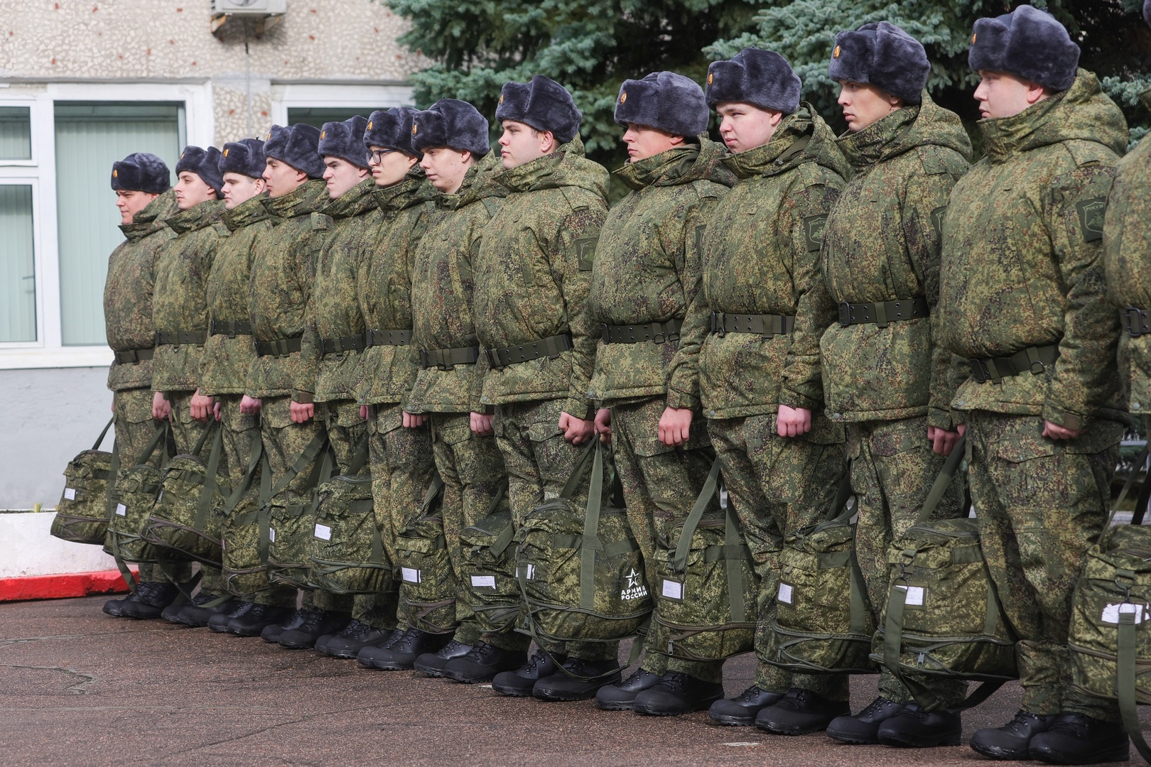 بوتين يأمر باستدعاء 261 ألف مواطن للخدمة العسكرية الإلزامية في 2026