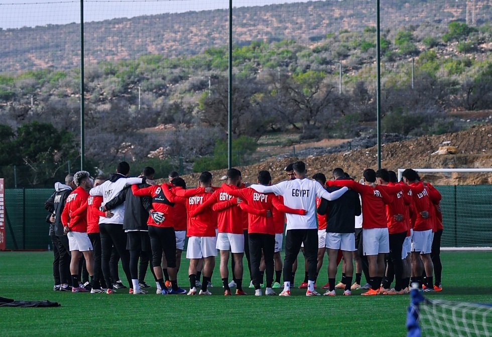 مصر تواجه أنغولا اليوم.. التشكيلة الأساسية والقنوات الناقلة للمباراة مجانا