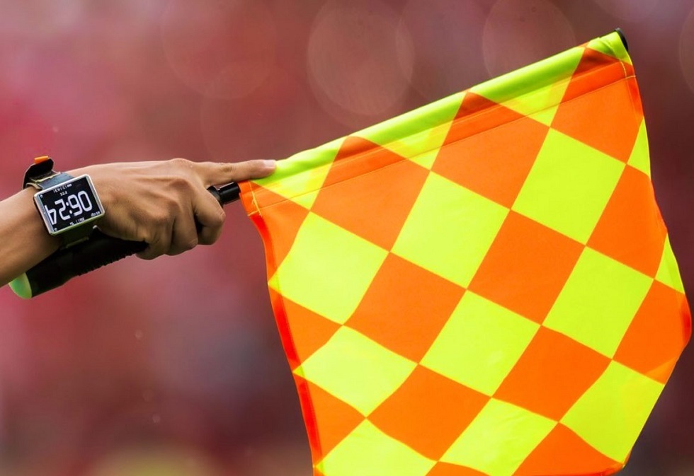 "لكسر مصيدة التسلل!".. الفيفا قد يتجه نحو تطبيق قانون "فينغر"