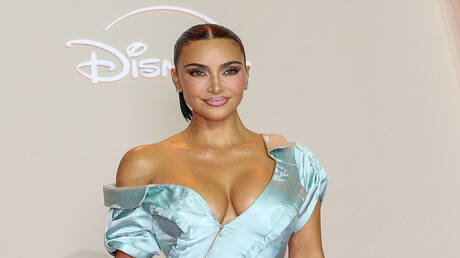 طبيب يكشف ما يحدث في دماغ كيم كارداشيان