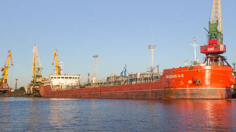 روسيا تكشف عن الجهة والطريقة التي تم بها استهداف سفينة روسية مدنية في السواحل التركية (صور)