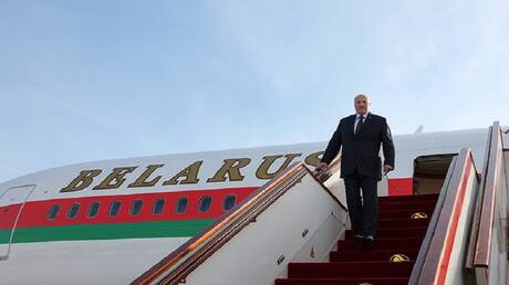 لوكاشينكو يحل ضيفا على الجزائر ويستقبل مسؤولين حكوميين بمقر إقامته (صور + فيديو)