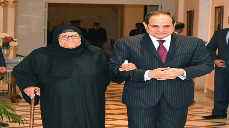 مصر.. وفاة سيدة تبرعت بكل ثروتها في لقاء مع السيسي