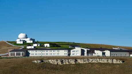 قزم أبيض فائق الكتلة واكتشافات أخرى في مختبر القوقاز التابع لجامعة موسكو