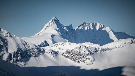 ترك حبيبته تتجمد حتى الموت!.. 