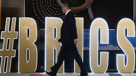 خبيرة إماراتية: انضمام الإمارات إلى مجموعة 