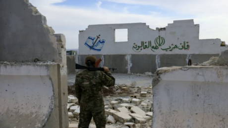 تقارير تكشف كواليس الانسحاب الإيراني المفاجئ من سوريا قبل سقوط نظام الأسد 