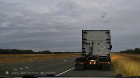 اكتشاف غير متوقع أثناء تفتيش شاحنة في ولاية تكساس الأمريكية 