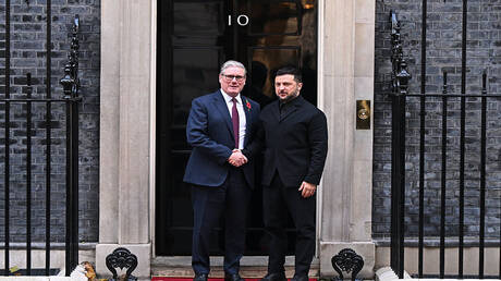 ستارمر يستقبل زيلينسكي لبحث خطة السلام الأمريكية