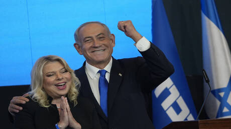 تقرير يكشف مفاجأة صادمة عن دور سارة نتنياهو في إقالة رئيس الشاباك الإسرائيلي