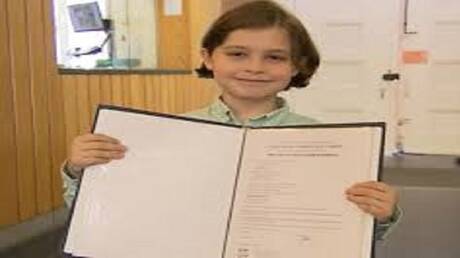 "أينشتاين بلجيكا الصغير".. أصغر دكتور في فيزياء الكم يخطط لصنع بشر خارقين 