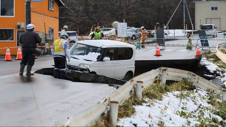  اليابان.. إصابة 30 شخصا إثر زلزال بقوة 7.5 درجات وموجات تسونامي (فيديو) 