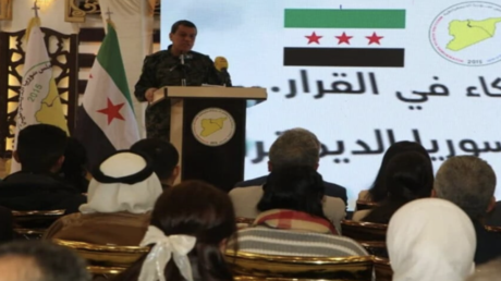 عاجل - قائد "قسد" يوجه رسائل هامة لحكومة الشرع عما تريده سوريا بعد رحيل الأسد ويحسم الجدل عن دمج قواته بالجيش وفقا لـ10 آذار 