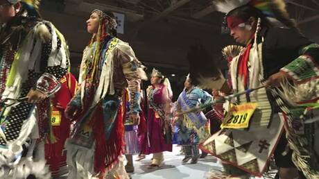 رقصة أشباح على رقعة ثلج ملطخة بالدماء!