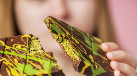 هيئات بريطانية تحذر من خطر "شوكولاتة دبي" مقلدة وقاتلة 