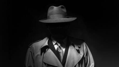 رصاصة M16 على الزجاج الأمامي: 