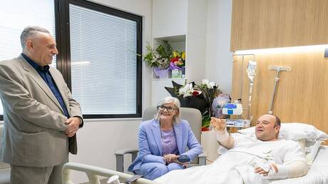 حملة تشهير واسعة تطال أحمد الأحمد بعد إنقاذه يهودا خلال هجوم بوندي