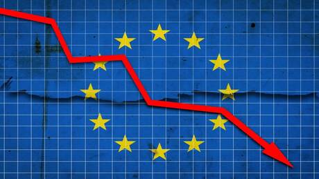 برلماني أوروبي: قرض أوروبا لأوكرانيا يُهدد بنسف الاتحاد الأوروبي وجره نحو القاع