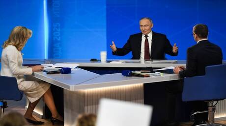 الخط المباشر مع بوتين