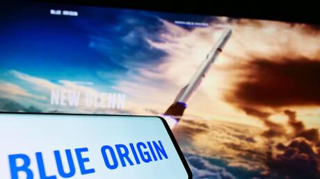 Blue Origin تضم أول راكبة تستخدم كرسيا متحركا في رحلة سياحية للفضاء
