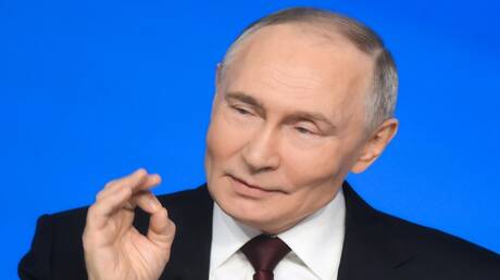 بوتين لزيلينسكي: لماذا تقف عند العتبة ؟ ادخل البيت!