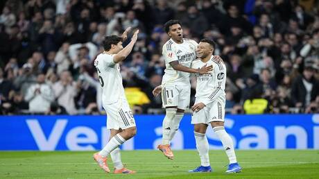 هدف بالرمق الأخير والاحتفال بطريقة 