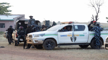نيجيريا: تحرير 130 تلميذا وموظفا خطفهم مسلحون من مدرسة الشهر الماضي