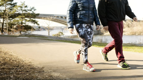 عدد الخطوات اللازم لحرق سعرات أطعمة موسم الأعياد