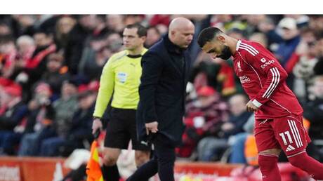 رغم غيابه عن "أنفليد".. سلوت يكشف آخر تطورات أزمته مع محمد صلاح (فيديو)