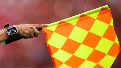 "لكسر مصيدة التسلل!".. الفيفا قد يتجه نحو تطبيق قانون "فينغر"