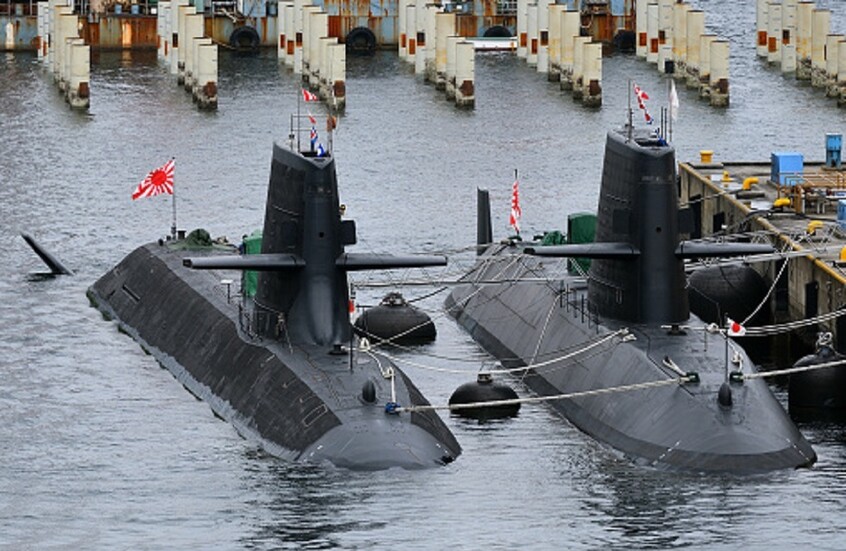 اليابان تبحث خيارات تعزيز دفاعها ولا تستبعد امتلاك غواصات نووية