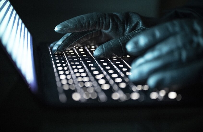 رئيس المركز البلجيكي للأمن السيبراني يؤكد أن أوروبا "فقدت الإنترنت"