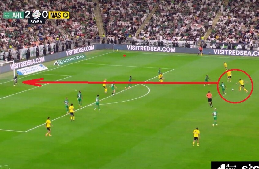 شاهد.. هدف "كوميدي" بعد خطأ فادح من حارس الأهلي