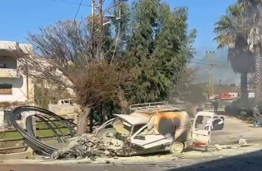 مراسلنا: استهداف سيارة بضربة إسرائيلية في جنوب لبنان (صور+فيديو)